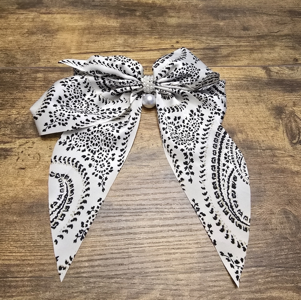New Satin Elegant Black and White faux pearl Patterned Bow Hair clip